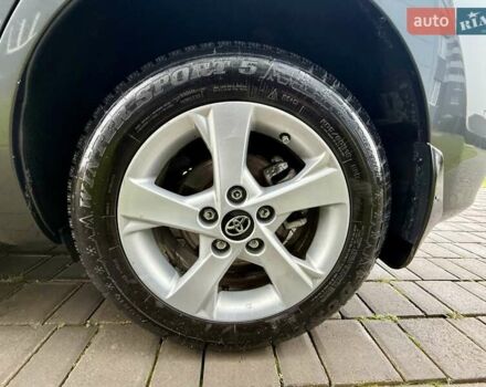 Сірий Тойота Ауріс, об'ємом двигуна 1.6 л та пробігом 89 тис. км за 9999 $, фото 73 на Automoto.ua