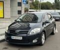 Серый Тойота Аурис, объемом двигателя 1.6 л и пробегом 173 тыс. км за 9800 $, фото 1 на Automoto.ua