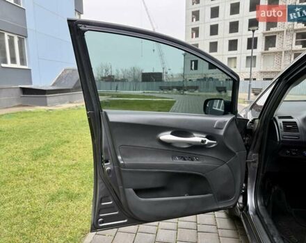 Сірий Тойота Ауріс, об'ємом двигуна 1.6 л та пробігом 89 тис. км за 9999 $, фото 31 на Automoto.ua