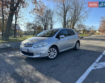 Сірий Тойота Ауріс, об'ємом двигуна 1.6 л та пробігом 190 тис. км за 9999 $, фото 5 на Automoto.ua