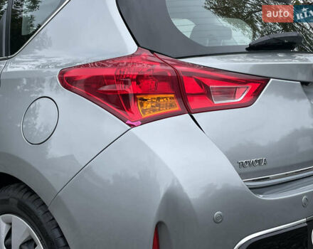 Серый Тойота Аурис, объемом двигателя 2 л и пробегом 171 тыс. км за 8990 $, фото 7 на Automoto.ua