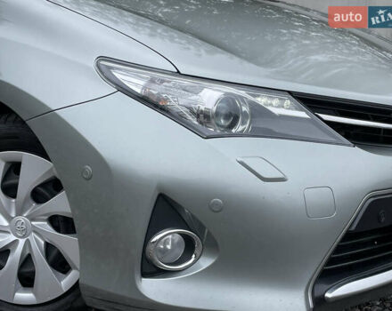 Серый Тойота Аурис, объемом двигателя 2 л и пробегом 171 тыс. км за 8990 $, фото 2 на Automoto.ua
