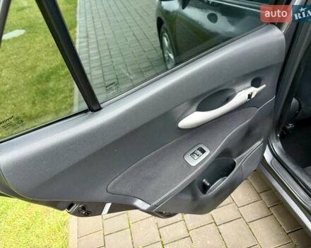 Сірий Тойота Ауріс, об'ємом двигуна 1.6 л та пробігом 89 тис. км за 9999 $, фото 54 на Automoto.ua