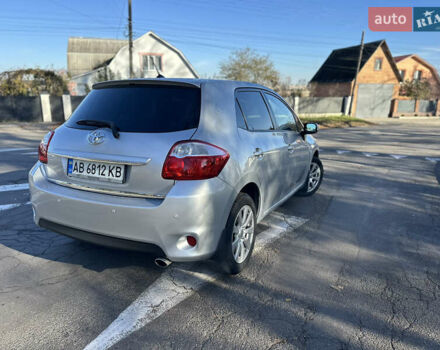 Сірий Тойота Ауріс, об'ємом двигуна 1.6 л та пробігом 190 тис. км за 9999 $, фото 10 на Automoto.ua