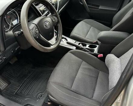 Серый Тойота Аурис, объемом двигателя 1.6 л и пробегом 243 тыс. км за 10600 $, фото 15 на Automoto.ua