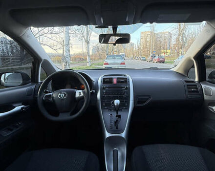 Серый Тойота Аурис, объемом двигателя 1.6 л и пробегом 97 тыс. км за 11200 $, фото 13 на Automoto.ua