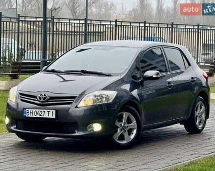 Сірий Тойота Ауріс, об'ємом двигуна 1.6 л та пробігом 89 тис. км за 9999 $, фото 12 на Automoto.ua