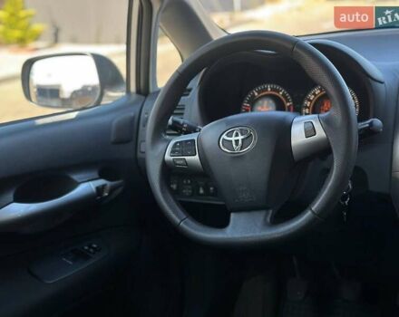 Серый Тойота Аурис, объемом двигателя 1.4 л и пробегом 200 тыс. км за 6999 $, фото 18 на Automoto.ua