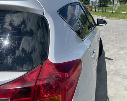 Серый Тойота Аурис, объемом двигателя 1.6 л и пробегом 148 тыс. км за 12000 $, фото 7 на Automoto.ua