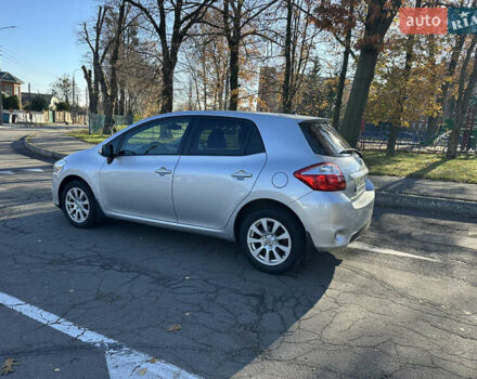 Сірий Тойота Ауріс, об'ємом двигуна 1.6 л та пробігом 190 тис. км за 9999 $, фото 24 на Automoto.ua