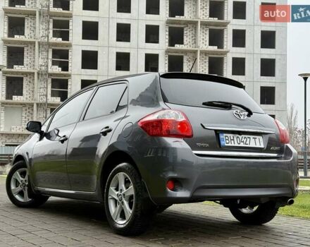 Сірий Тойота Ауріс, об'ємом двигуна 1.6 л та пробігом 89 тис. км за 9999 $, фото 28 на Automoto.ua