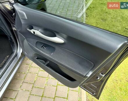 Сірий Тойота Ауріс, об'ємом двигуна 1.6 л та пробігом 89 тис. км за 9999 $, фото 46 на Automoto.ua