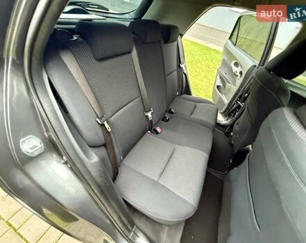 Сірий Тойота Ауріс, об'ємом двигуна 1.6 л та пробігом 89 тис. км за 9999 $, фото 64 на Automoto.ua