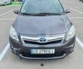Сірий Тойота Ауріс, об'ємом двигуна 1.8 л та пробігом 256 тис. км за 10500 $, фото 1 на Automoto.ua