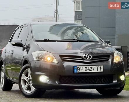Сірий Тойота Ауріс, об'ємом двигуна 1.6 л та пробігом 89 тис. км за 9999 $, фото 18 на Automoto.ua