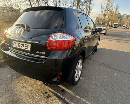 Серый Тойота Аурис, объемом двигателя 1.6 л и пробегом 97 тыс. км за 11200 $, фото 3 на Automoto.ua