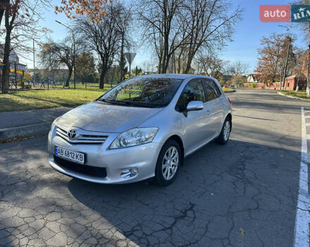 Сірий Тойота Ауріс, об'ємом двигуна 1.6 л та пробігом 190 тис. км за 9999 $, фото 21 на Automoto.ua