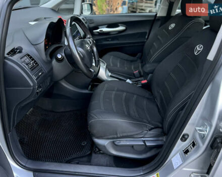 Серый Тойота Аурис, объемом двигателя 1.6 л и пробегом 164 тыс. км за 9500 $, фото 6 на Automoto.ua