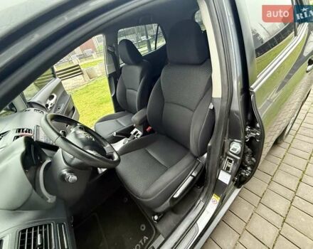 Сірий Тойота Ауріс, об'ємом двигуна 1.6 л та пробігом 89 тис. км за 9999 $, фото 33 на Automoto.ua