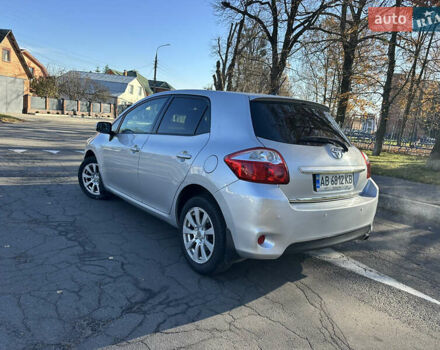 Сірий Тойота Ауріс, об'ємом двигуна 1.6 л та пробігом 190 тис. км за 9999 $, фото 17 на Automoto.ua