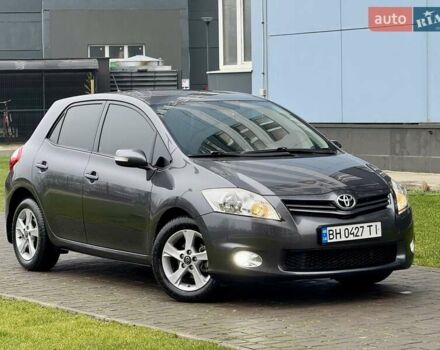 Сірий Тойота Ауріс, об'ємом двигуна 1.6 л та пробігом 89 тис. км за 9999 $, фото 24 на Automoto.ua