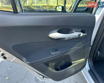 Сірий Тойота Ауріс, об'ємом двигуна 1.6 л та пробігом 190 тис. км за 9999 $, фото 30 на Automoto.ua