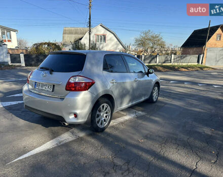Сірий Тойота Ауріс, об'ємом двигуна 1.6 л та пробігом 190 тис. км за 9999 $, фото 23 на Automoto.ua