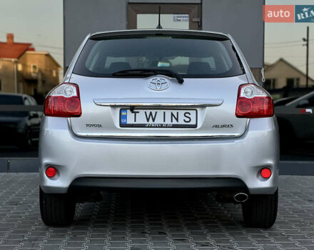 Серый Тойота Аурис, объемом двигателя 1.6 л и пробегом 164 тыс. км за 9500 $, фото 4 на Automoto.ua