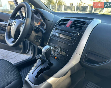 Сірий Тойота Ауріс, об'ємом двигуна 1.6 л та пробігом 190 тис. км за 9999 $, фото 38 на Automoto.ua