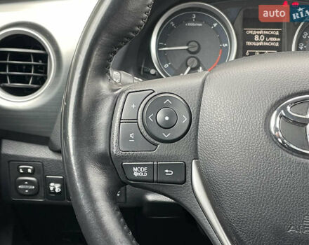 Серый Тойота Аурис, объемом двигателя 2 л и пробегом 171 тыс. км за 8990 $, фото 21 на Automoto.ua