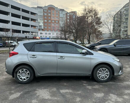 Сірий Тойота Ауріс, об'ємом двигуна 1.33 л та пробігом 202 тис. км за 8900 $, фото 3 на Automoto.ua