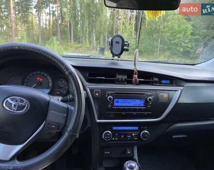 Серый Тойота Аурис, объемом двигателя 1.4 л и пробегом 179 тыс. км за 9700 $, фото 10 на Automoto.ua
