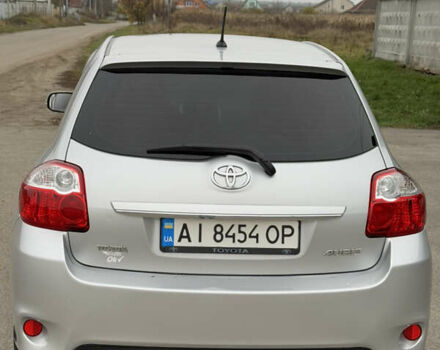 Серый Тойота Аурис, объемом двигателя 1.33 л и пробегом 272 тыс. км за 9000 $, фото 2 на Automoto.ua