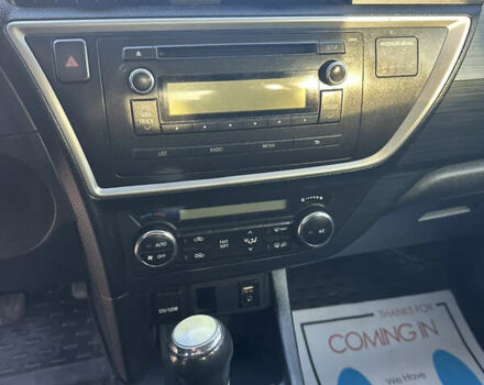 Сірий Тойота Ауріс, об'ємом двигуна 1.33 л та пробігом 202 тис. км за 8900 $, фото 12 на Automoto.ua