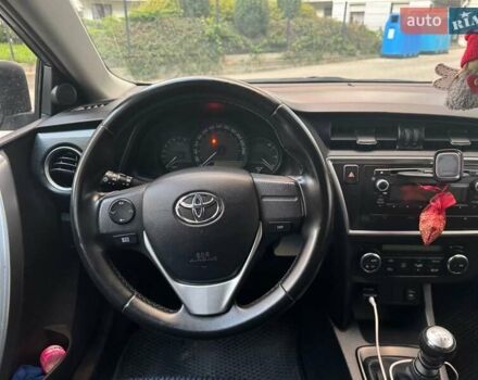 Тойота Аурис 2013 в Львове на Automoto.ua Серый Тойота Аурис, объемом двигателя 1.33 л и пробегом 119 тыс. км за 9800 $, фото 6 на Automoto.ua