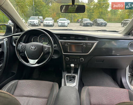 Серый Тойота Аурис, объемом двигателя 1.6 л и пробегом 197 тыс. км за 11800 $, фото 14 на Automoto.ua