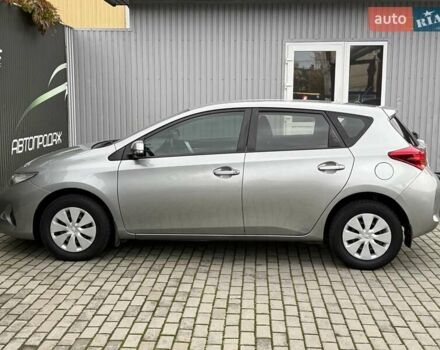 Сірий Тойота Ауріс, об'ємом двигуна 1.3 л та пробігом 63 тис. км за 9800 $, фото 24 на Automoto.ua