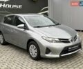 Сірий Тойота Ауріс, об'ємом двигуна 1.3 л та пробігом 63 тис. км за 9800 $, фото 3 на Automoto.ua