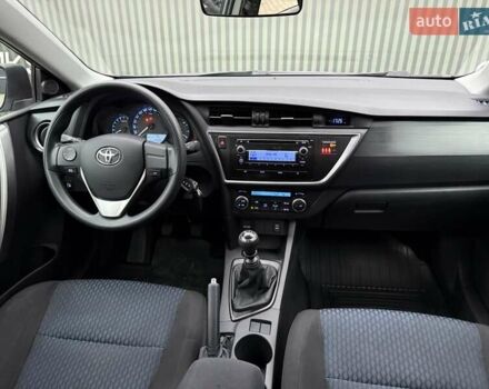 Сірий Тойота Ауріс, об'ємом двигуна 1.3 л та пробігом 63 тис. км за 9800 $, фото 30 на Automoto.ua