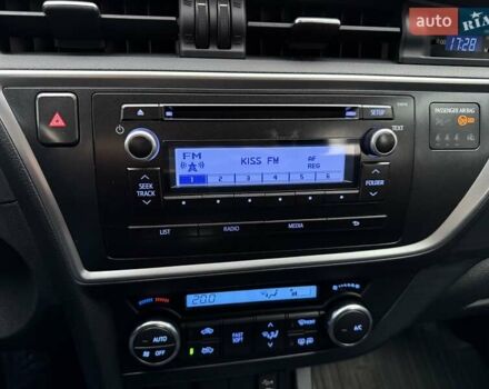 Сірий Тойота Ауріс, об'ємом двигуна 1.3 л та пробігом 63 тис. км за 9800 $, фото 42 на Automoto.ua