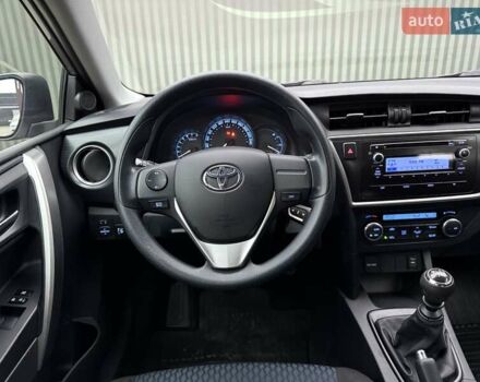 Сірий Тойота Ауріс, об'ємом двигуна 1.3 л та пробігом 63 тис. км за 9800 $, фото 37 на Automoto.ua