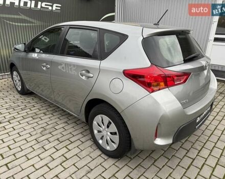 Сірий Тойота Ауріс, об'ємом двигуна 1.3 л та пробігом 63 тис. км за 9800 $, фото 27 на Automoto.ua