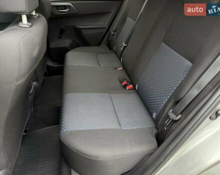 Сірий Тойота Ауріс, об'ємом двигуна 1.3 л та пробігом 63 тис. км за 9800 $, фото 31 на Automoto.ua
