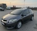 Серый Тойота Аурис, объемом двигателя 2.2 л и пробегом 230 тыс. км за 5400 $, фото 1 на Automoto.ua