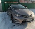 Серый Тойота Аурис, объемом двигателя 1.4 л и пробегом 180 тыс. км за 10000 $, фото 1 на Automoto.ua