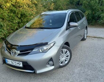 Серый Тойота Аурис, объемом двигателя 1.6 л и пробегом 212 тыс. км за 11800 $, фото 4 на Automoto.ua