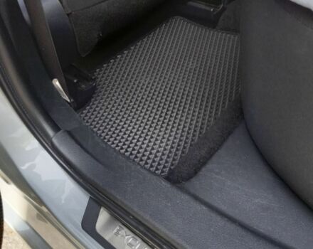 Серый Тойота Аурис, объемом двигателя 1.6 л и пробегом 212 тыс. км за 11000 $, фото 12 на Automoto.ua