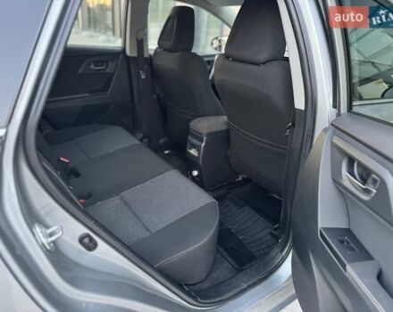 Серый Тойота Аурис, объемом двигателя 2 л и пробегом 185 тыс. км за 11999 $, фото 45 на Automoto.ua