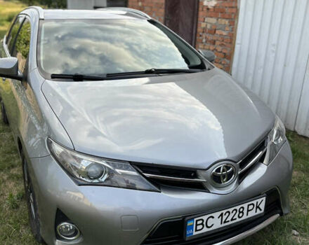 Сірий Тойота Ауріс, об'ємом двигуна 2 л та пробігом 225 тис. км за 11000 $, фото 1 на Automoto.ua