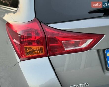 Серый Тойота Аурис, объемом двигателя 2 л и пробегом 185 тыс. км за 11999 $, фото 28 на Automoto.ua